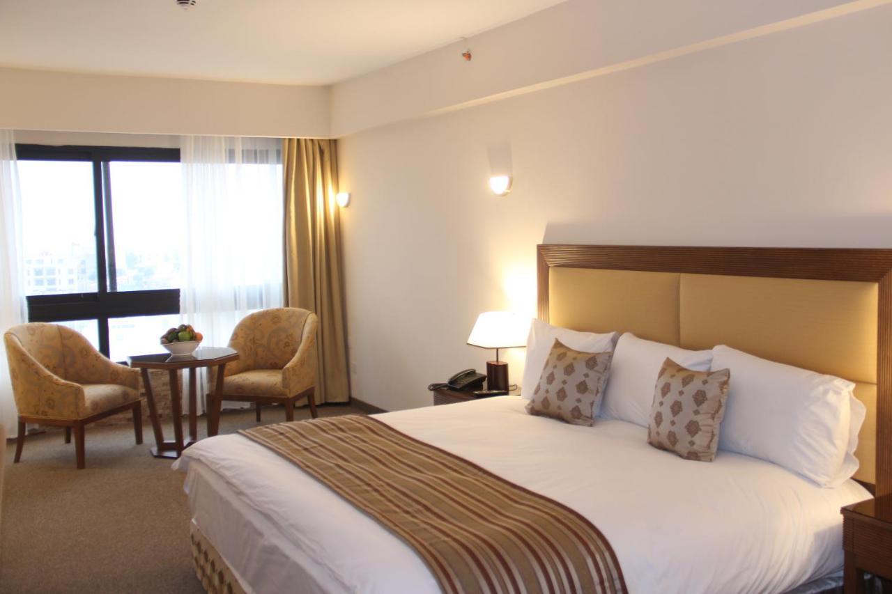 Saray Hotel Amman Exterior foto