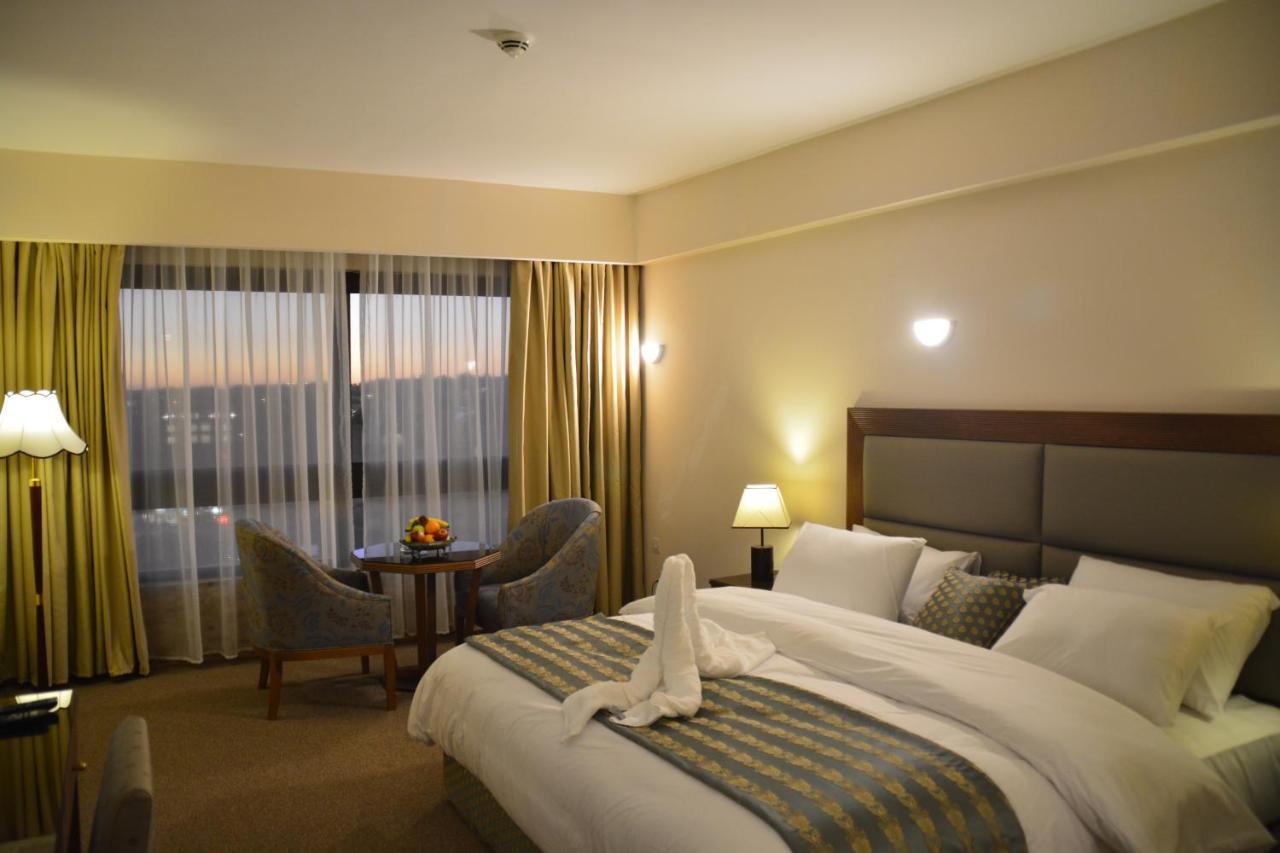 Saray Hotel Amman Exterior foto